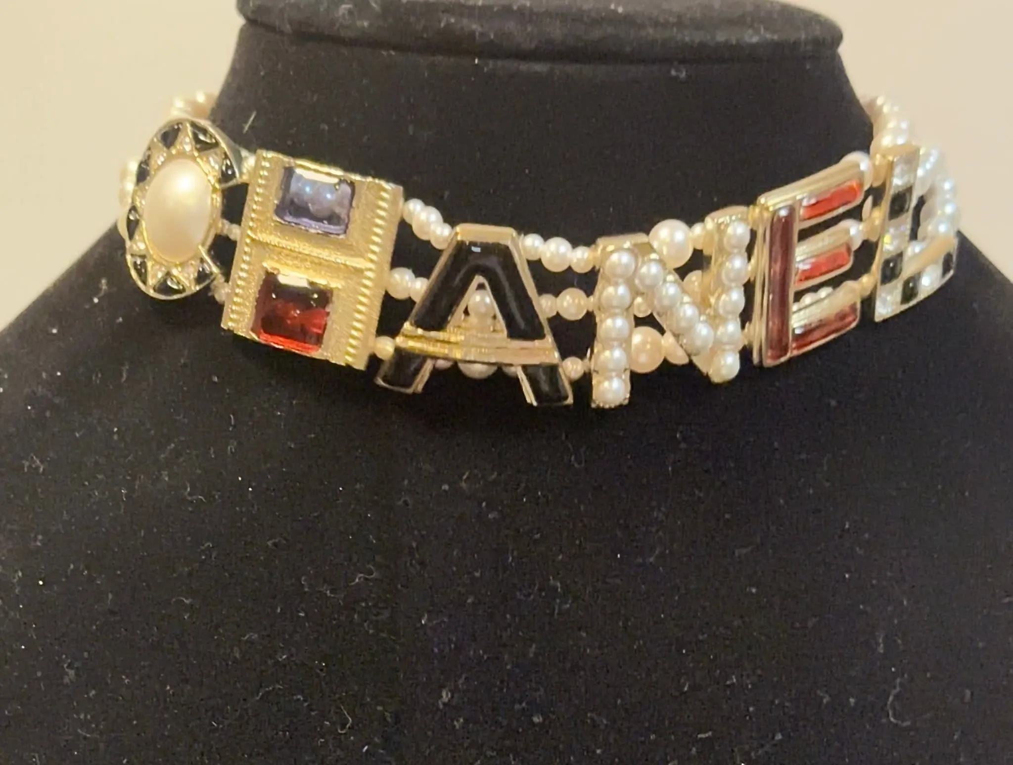 Editing Exquisite New Unworn Chanel 19A 2019 Fall Paris-Egypt Métiers D’ Art Runway CHANEL Letters Pearl Necklace