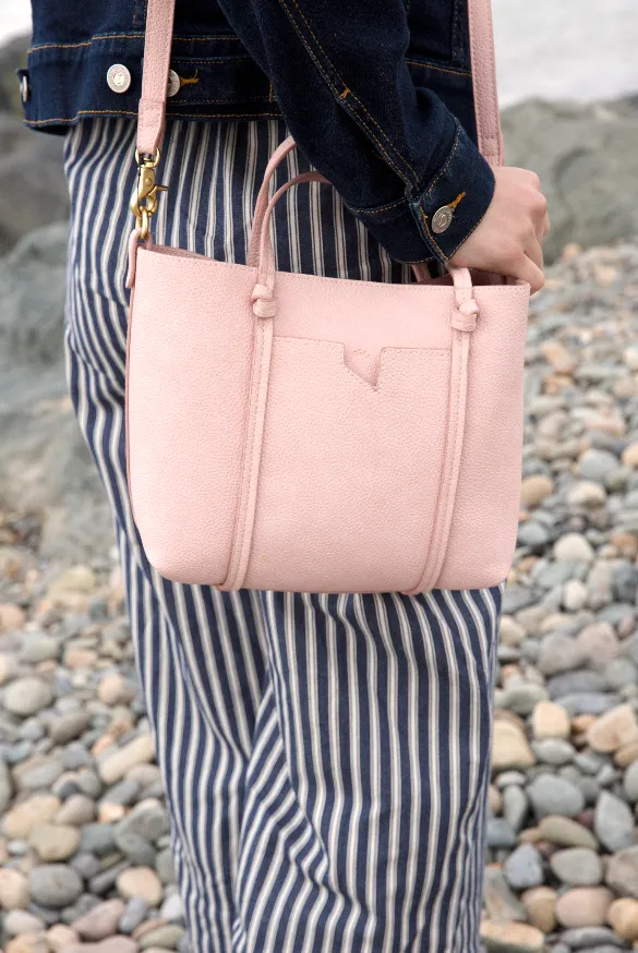 Flowerbed Creek Satchel in Peony